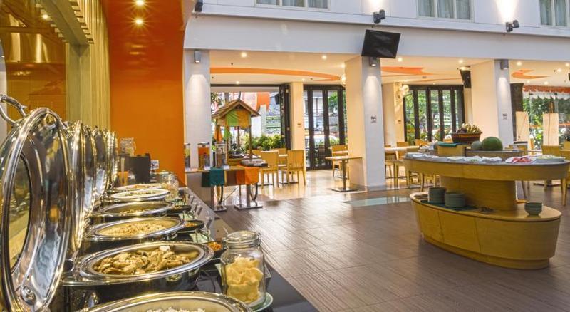 Harris Hotel Raya Kuta Lombok Eksteriør bilde