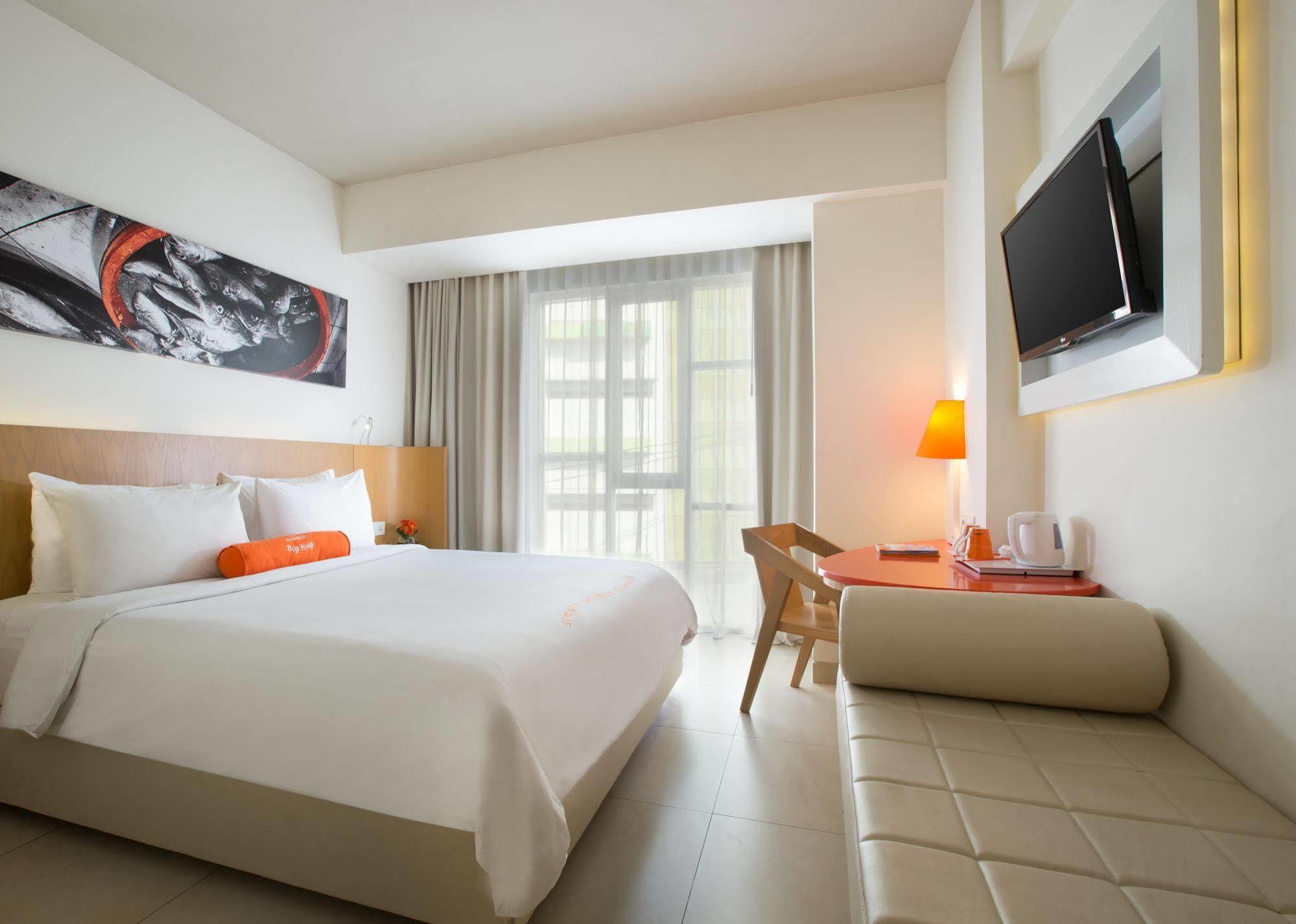 Harris Hotel Raya Kuta Lombok Eksteriør bilde