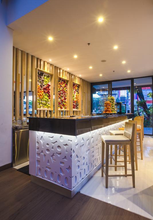 Harris Hotel Raya Kuta Lombok Eksteriør bilde